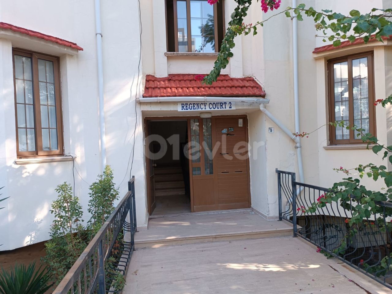 3+1 penthouse for rent in Kyrenia Center