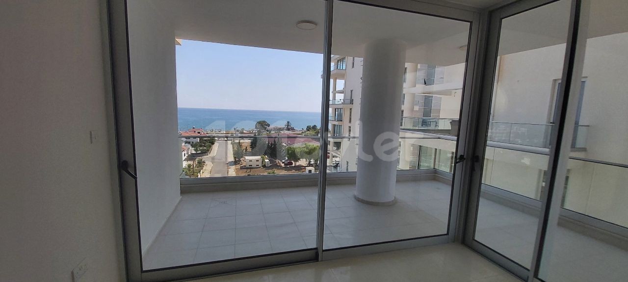 Iskele Abelia Residence, 2 + 1 apartment for rent with sea view ** 