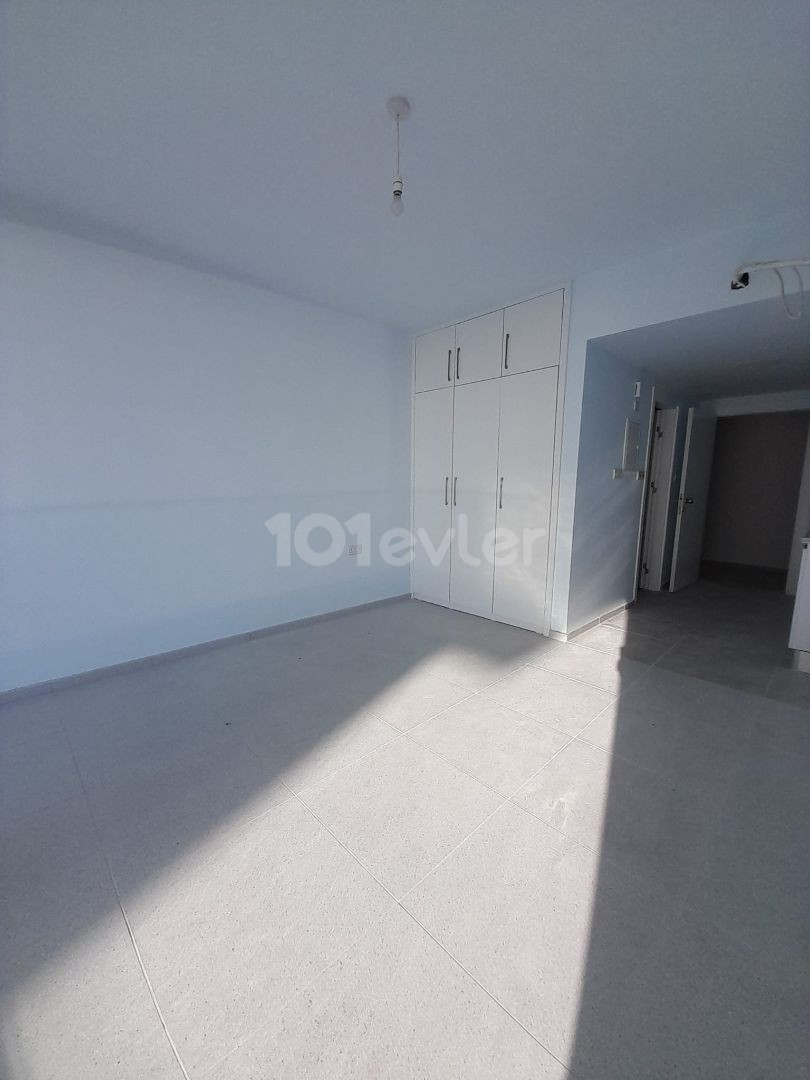 Studio flat with sea view in Iskele Bosphorus