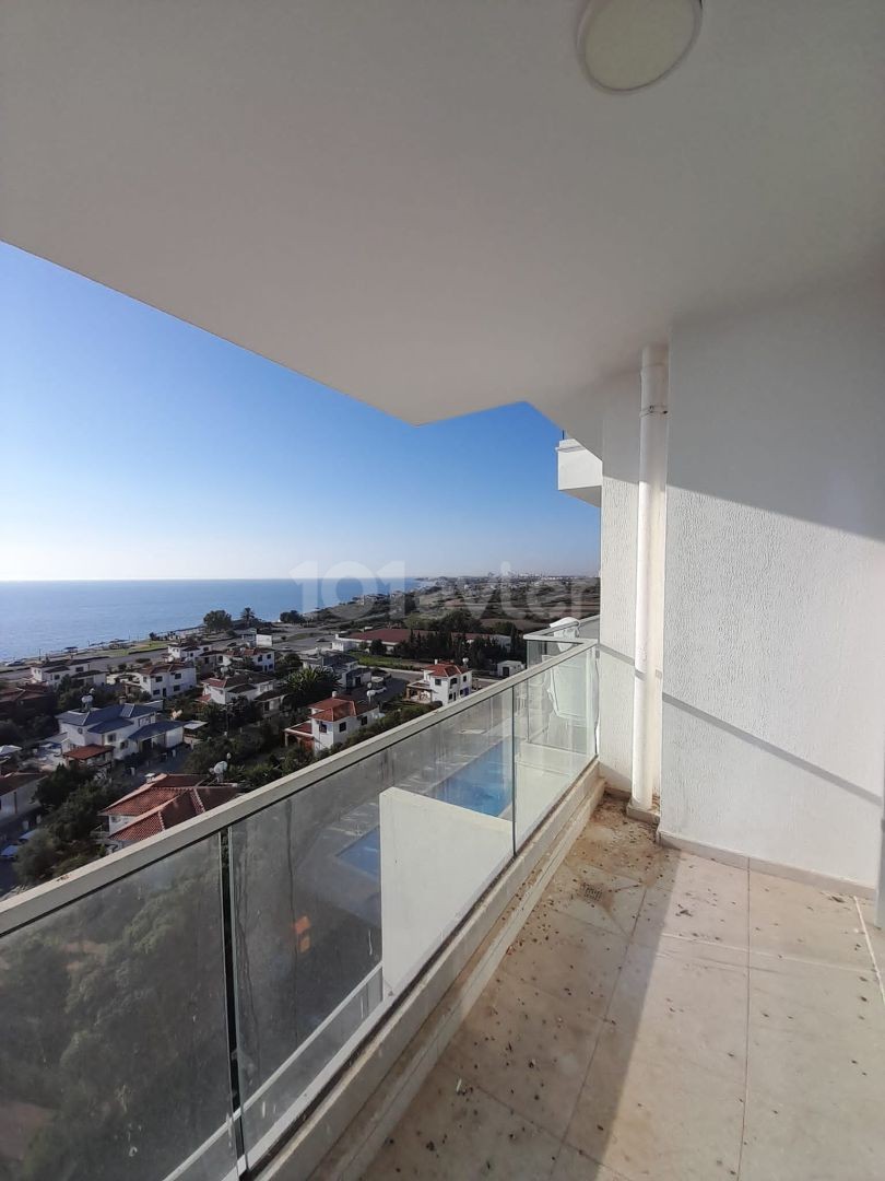 Flat for RENT with sea view in İskele Bogaz