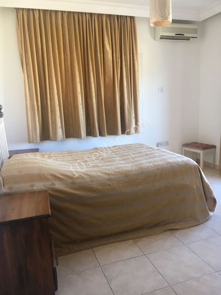 Girne Çatalköyde günlük kiralık Villa