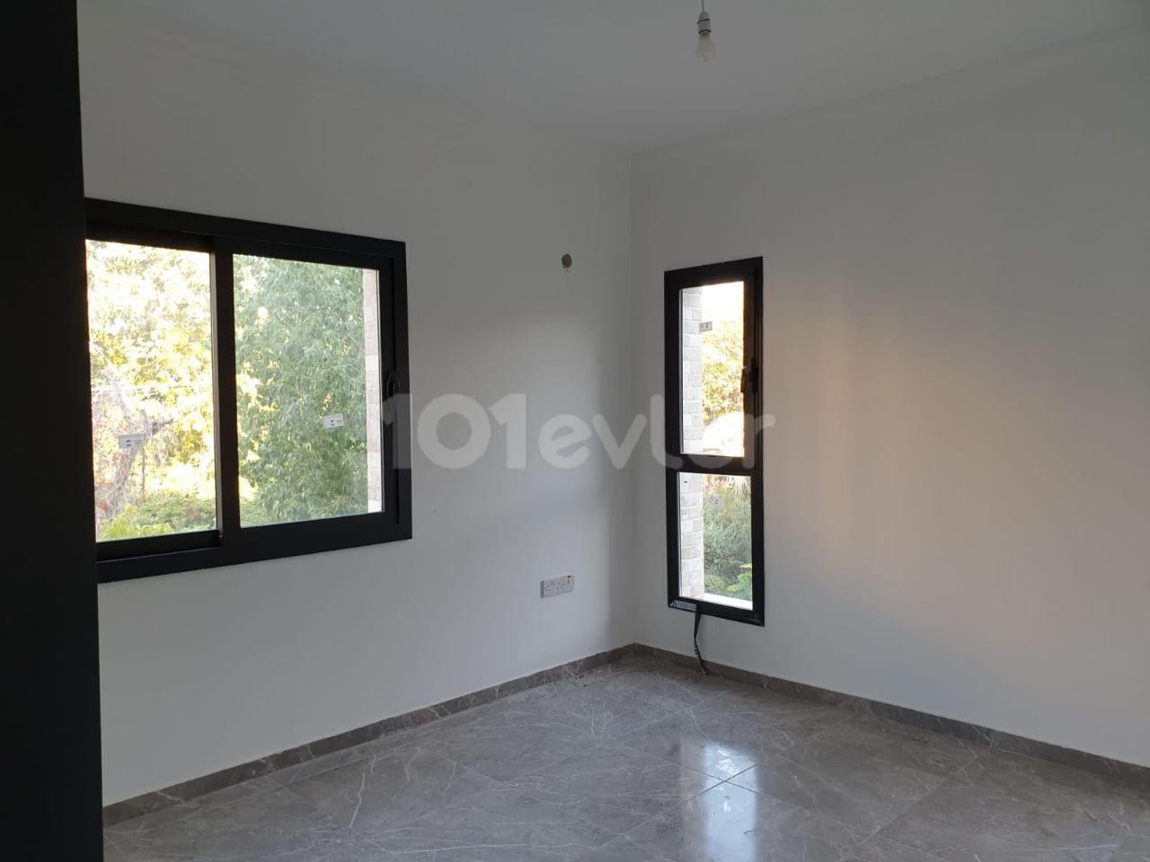 LAPTA BÖLGESİNDE 2+1 LÜKS SATILIK DAİRE