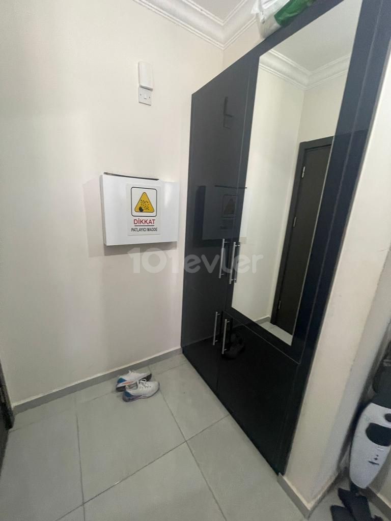 Flat For Sale in Yukarı Girne, Kyrenia