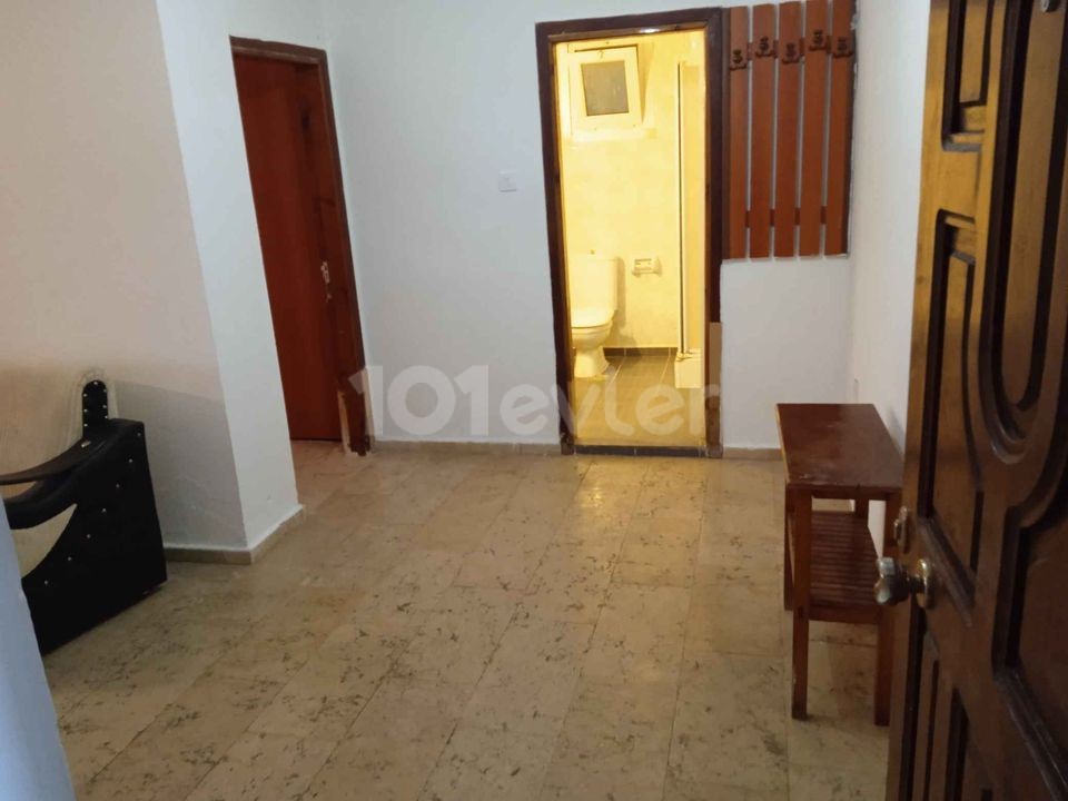 Flat For Sale in Yukarı Girne, Kyrenia