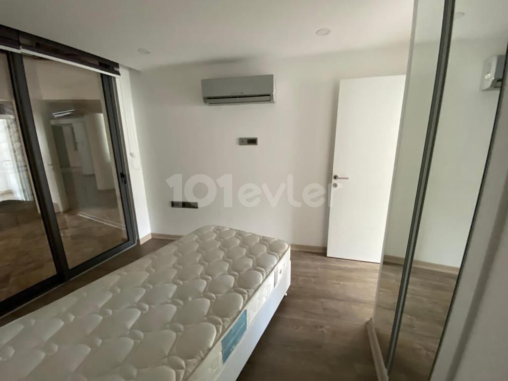 Flat For Sale in Yukarı Girne, Kyrenia