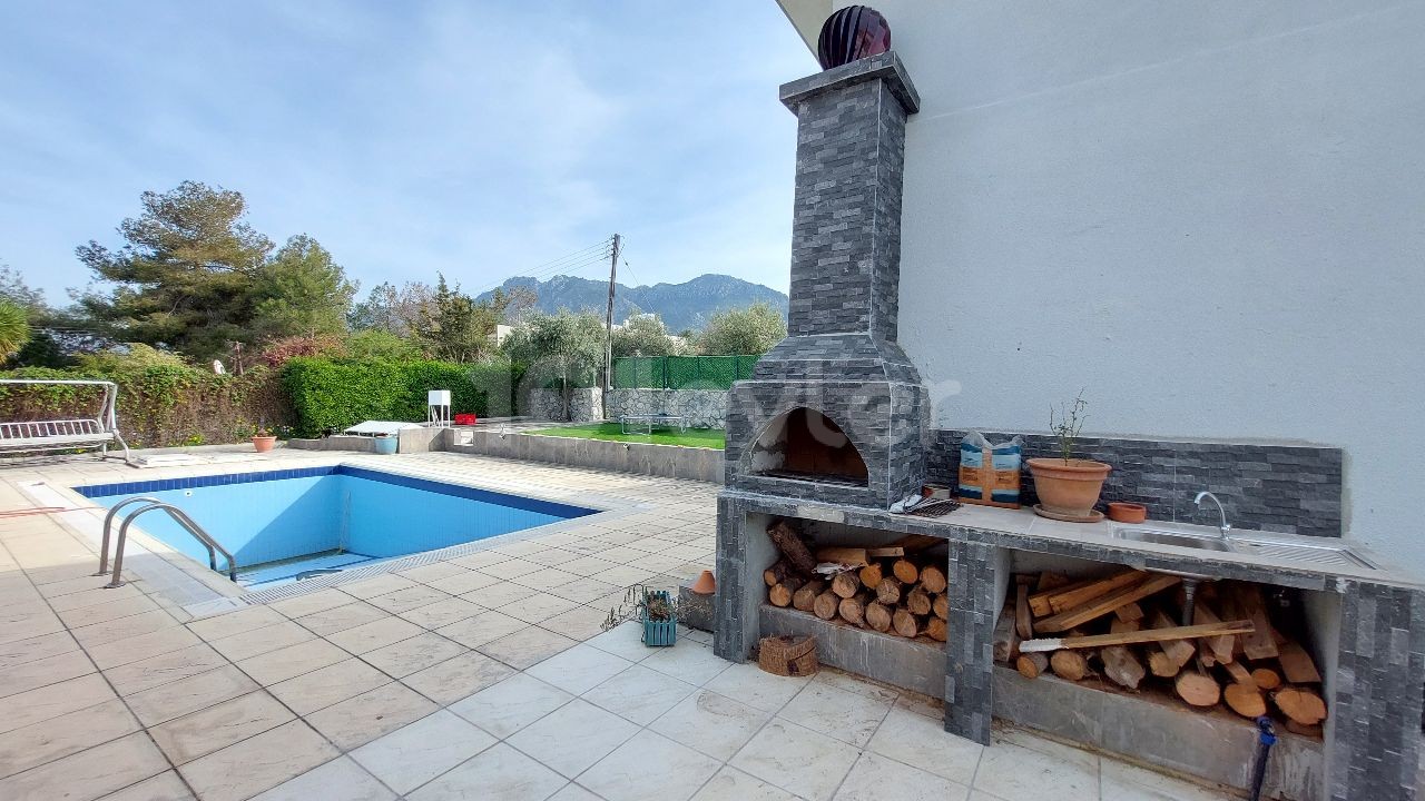 PRIVATE FOR RENTAL WITH GARDEN POOL IN ALSANCAK, KYRENIA