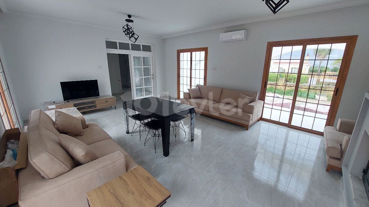 Kiralık Denize Yakın Özel Havuzlu Villa