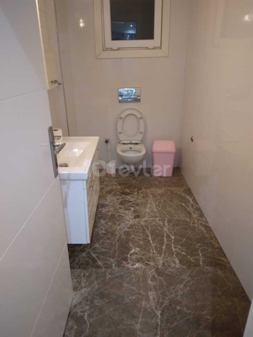 Girne Esentepe Denizin Dibinde Satılık 3+1 Penthouse 