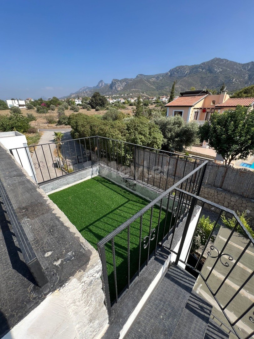 3+1 villa with sea and mountain views for sale in Kyrenia Ozanköy region