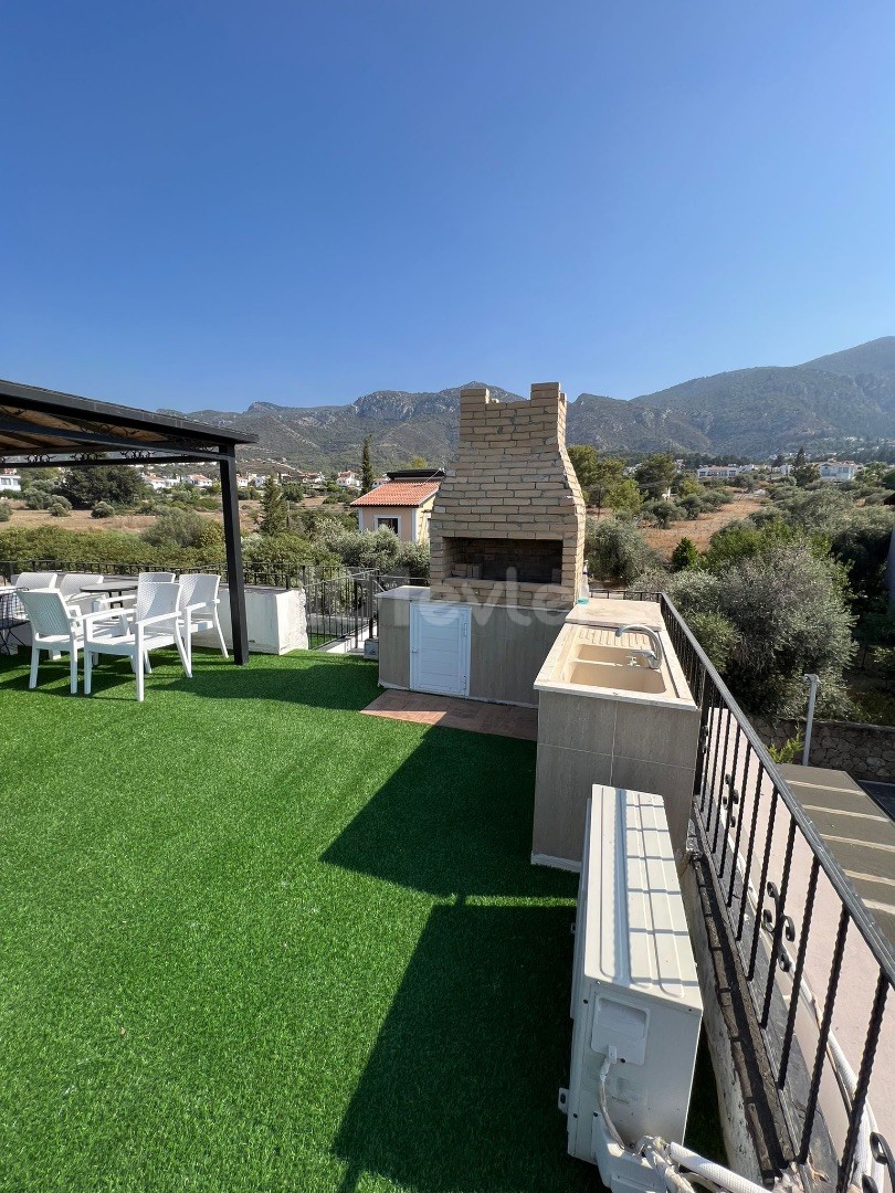 3+1 villa with sea and mountain views for sale in Kyrenia Ozanköy region