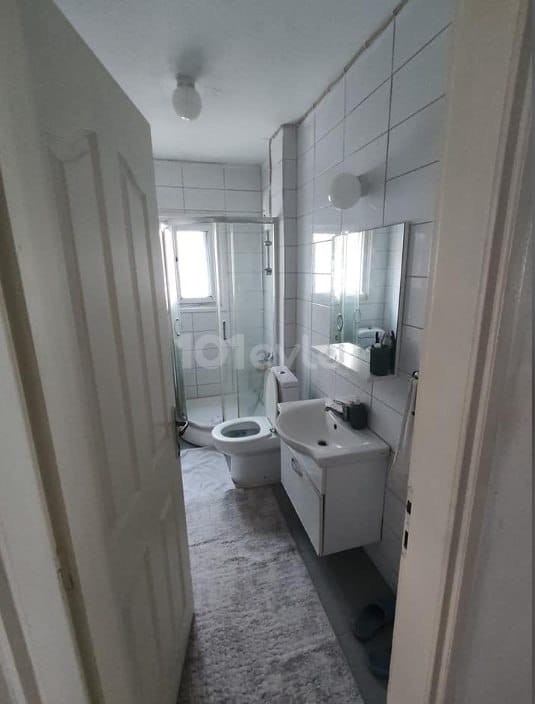2+1 flat with Turkish title for sale in Kyrenia center