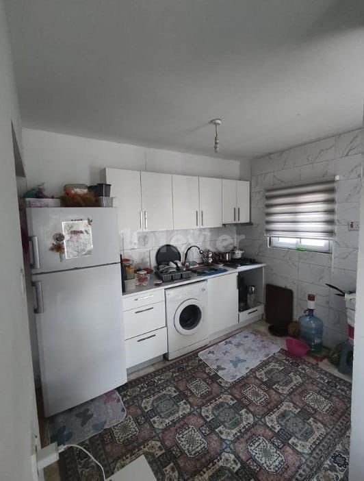 2+1 flat with Turkish title for sale in Kyrenia center