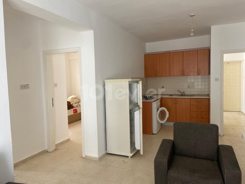 2+1 flat for sale at an affordable price close to the center of Kyrenia