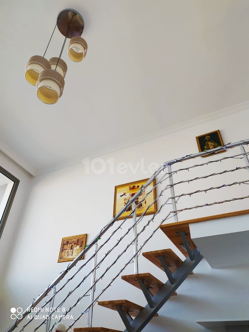 Girne lapta bölgesinde denize yakın kiralık  2+1 luks daire