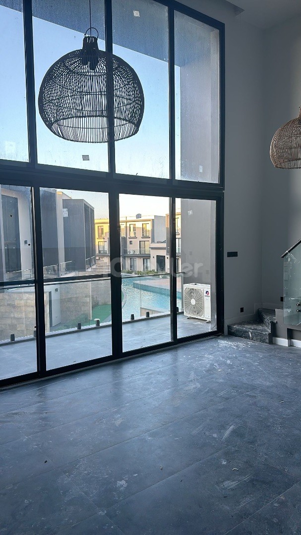 3+1 loft flat for sale in Girne Karaoğlanoğlu area