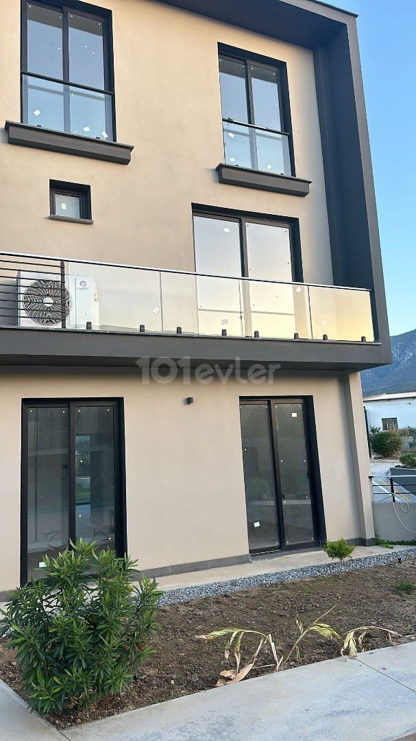 3+1 loft flat for sale in Girne Karaoğlanoğlu area