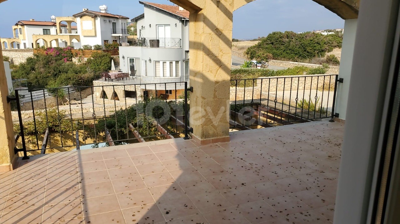 Girne Esentepe bölgesinde kiralık 3+1 villa