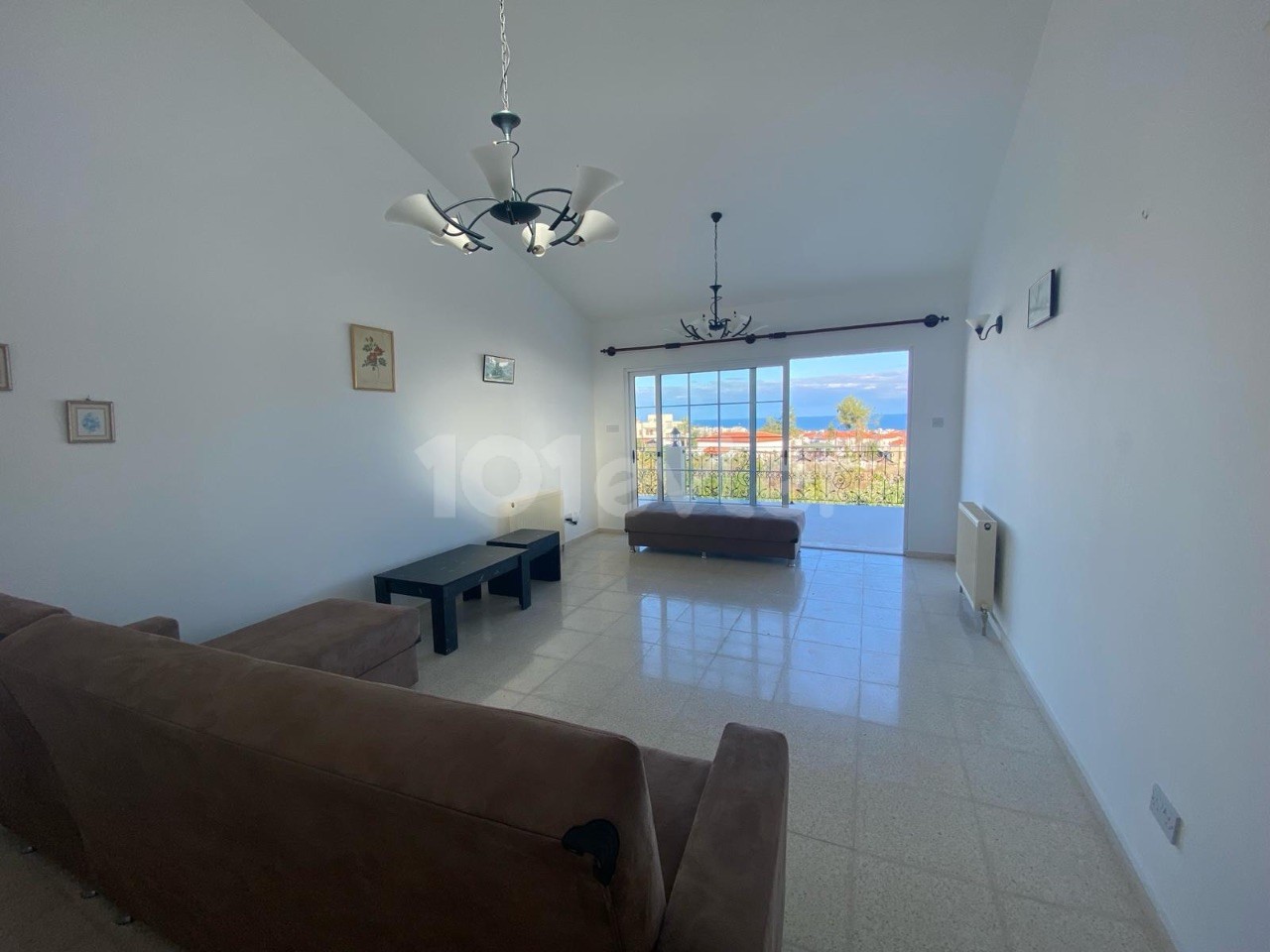 Girne ozankoy kiralik 4+1 havuzlu villa