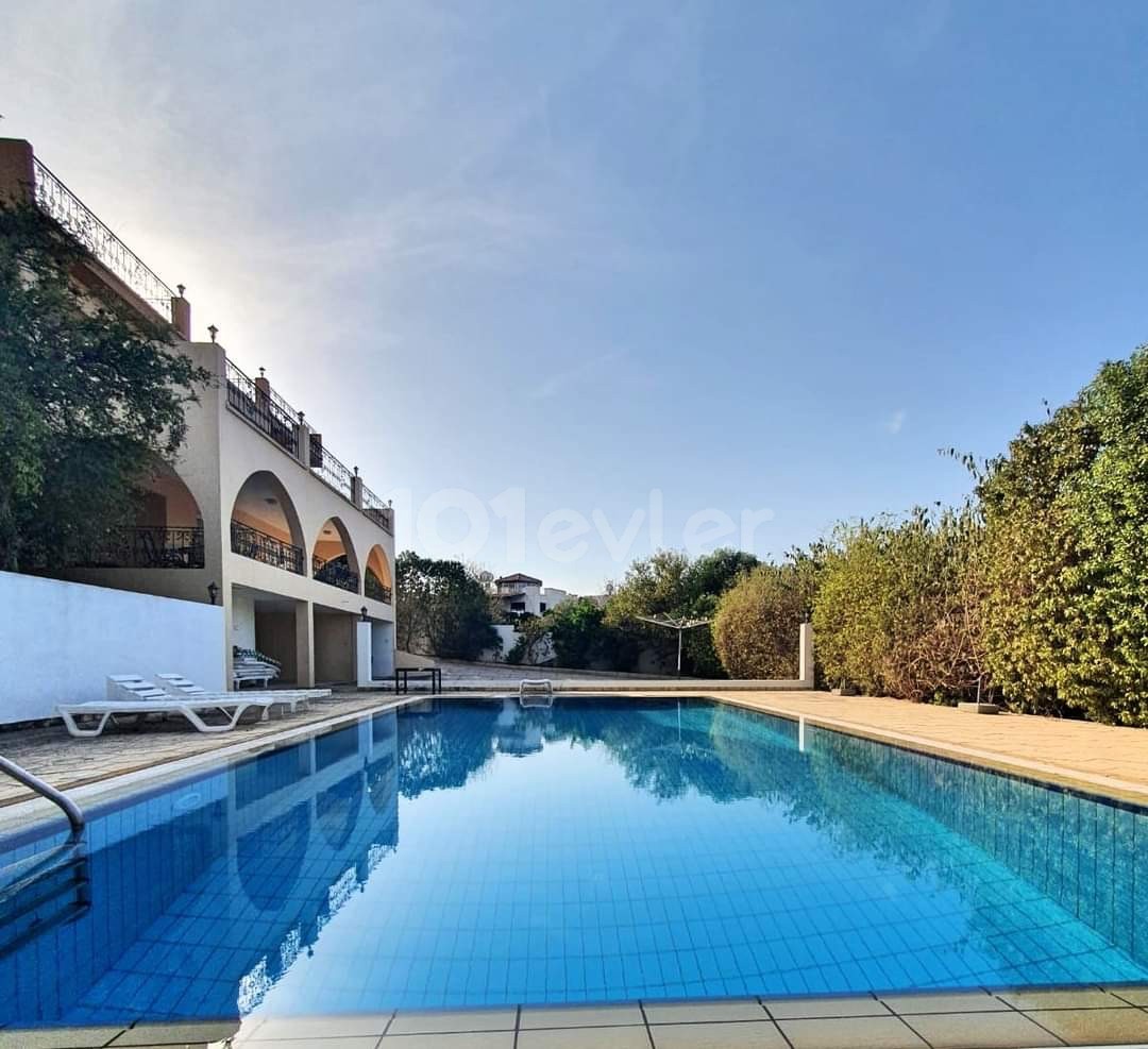 4+1 Villa mit Pool zu vermieten in Kyrenia Ozankoy