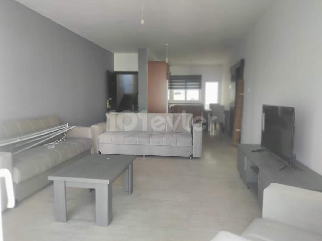 Kyrenia Zentrum 2+1 Wohnung zu verkaufen