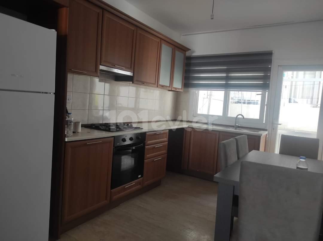 Kyrenia Zentrum 2+1 Wohnung zu verkaufen