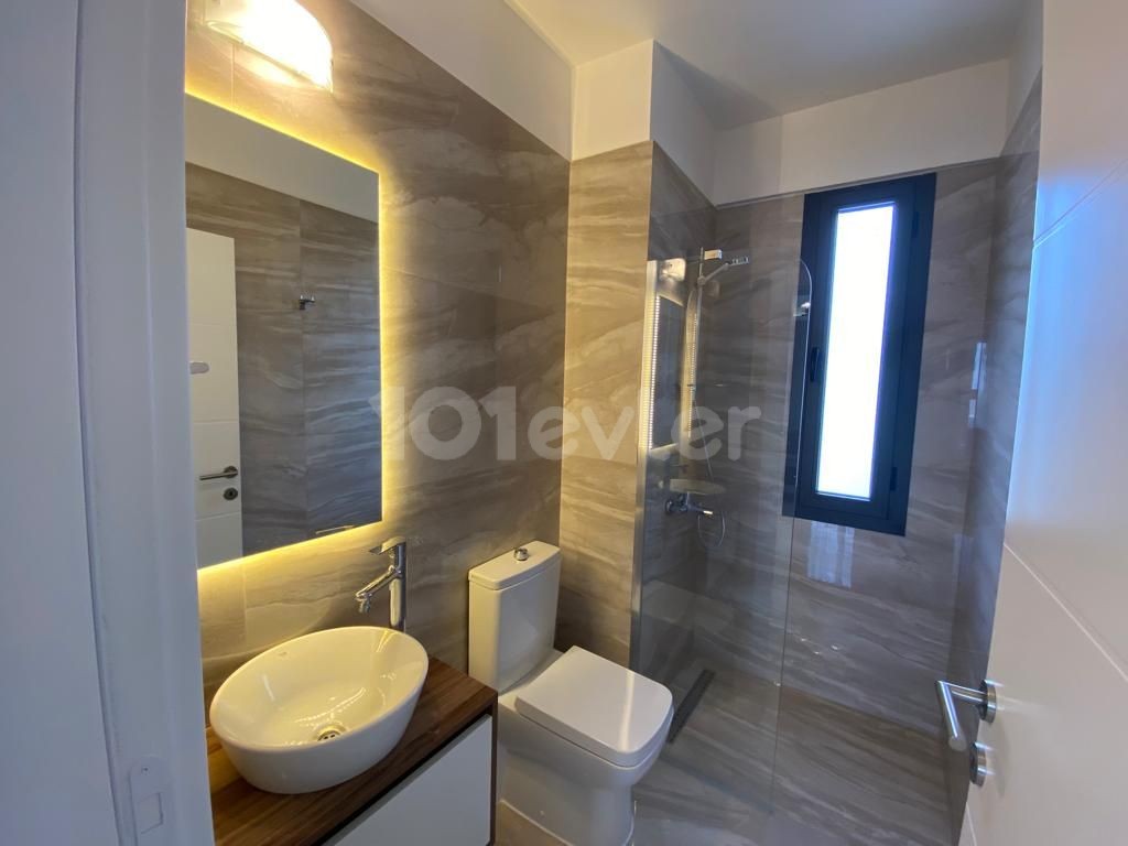 Girne Merkezde   kiralik lüks eşyalı  2+1 Daire 