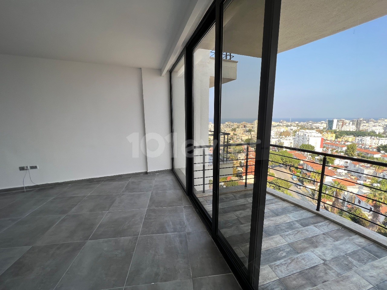 Ultra Luxurious 2+1 Flat for Sale in Nusmar Region in Kyrenia Center, Cyprus