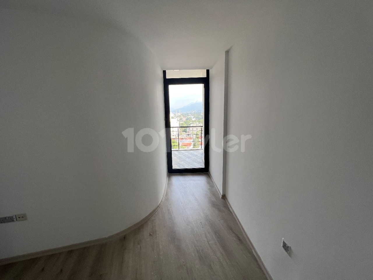 Ultra Luxurious 2+1 Flat for Sale in Nusmar Region in Kyrenia Center, Cyprus