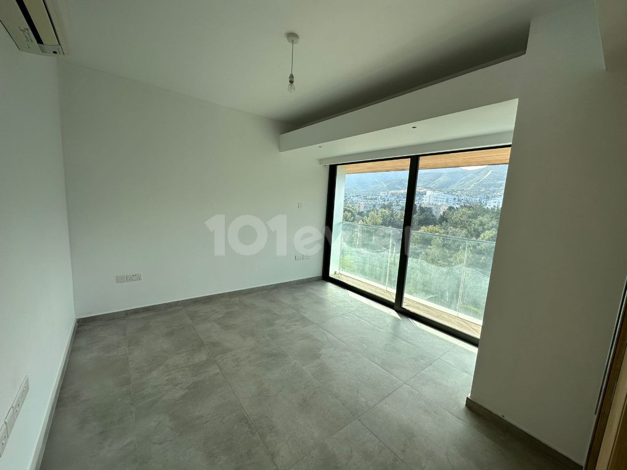 Kıbrıs Girne Merkez'de Kiralık ultra lüks  1+1 full eşyalı daire