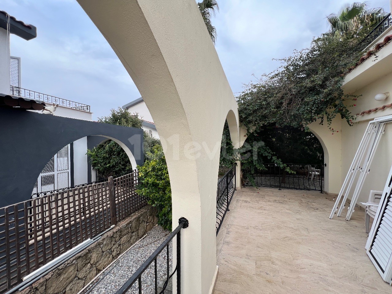 Zu verkaufen 2+1 Villa mit Luxus und Blick in Doğanköy, Kyrenia, Zypern