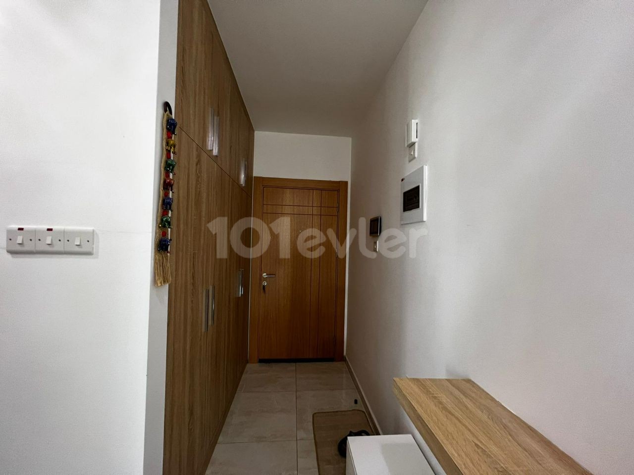 Kıbrıs  Girne Merkezde Mükemmel Lokasyonda Satılık 2+1 Modern Daire