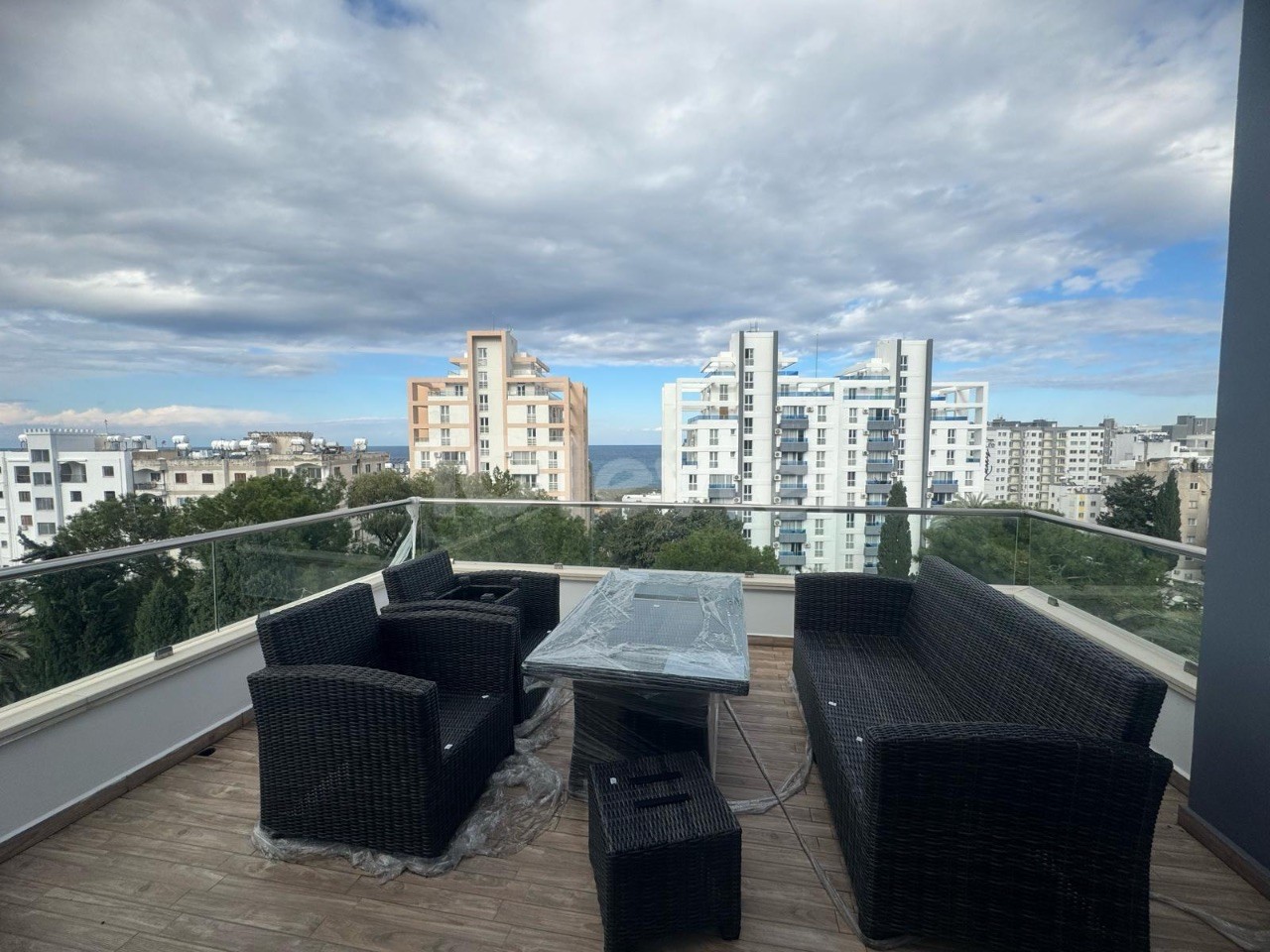 3+1 Ultra-Luxus-Penthouse zur Miete im Kyrenia Center