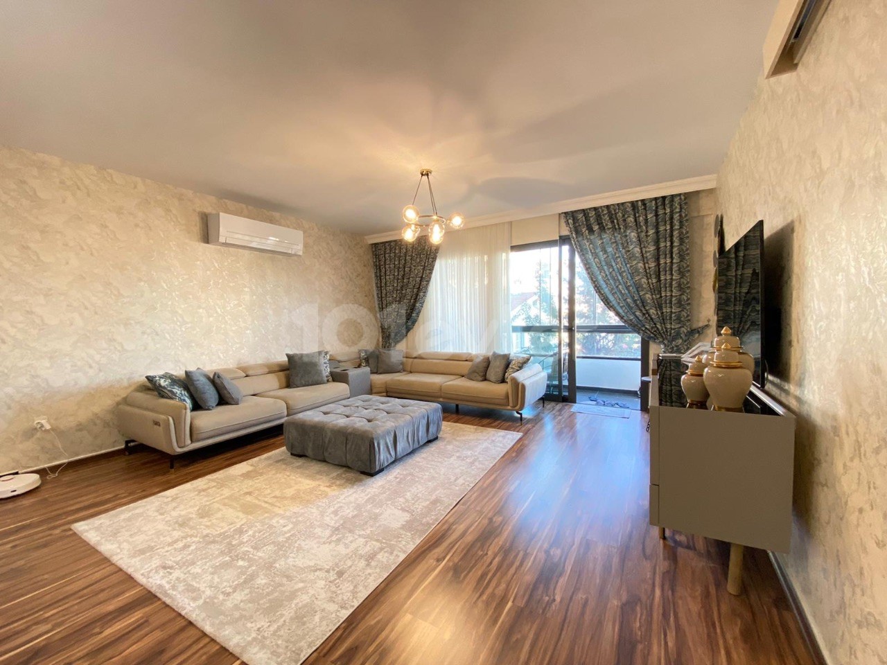 Ultraluxuriöse 2+1-Wohnung zum Verkauf im Zentrum von Kyrenia, Zypern, an einem voll möblierten Grundstück