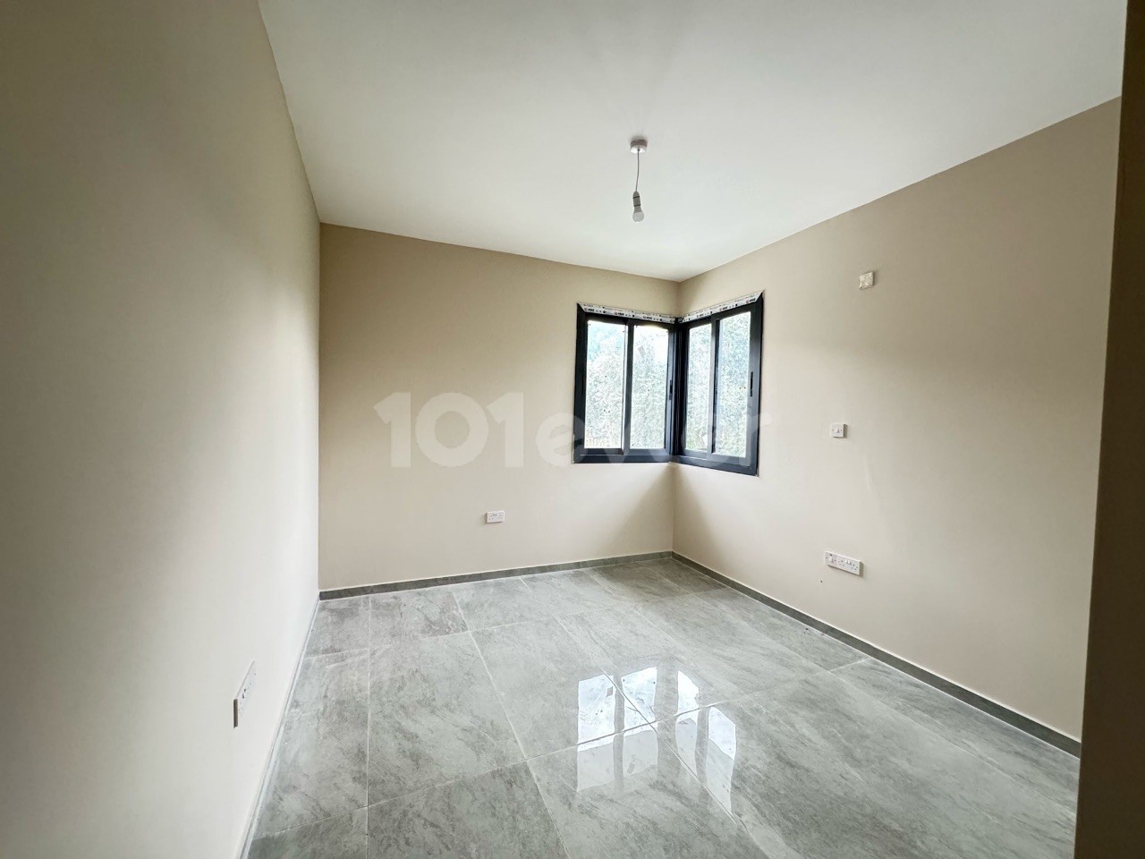 2+1 Flat for Sale in a Magnificent Location in Kyrenia Center, Cyprus