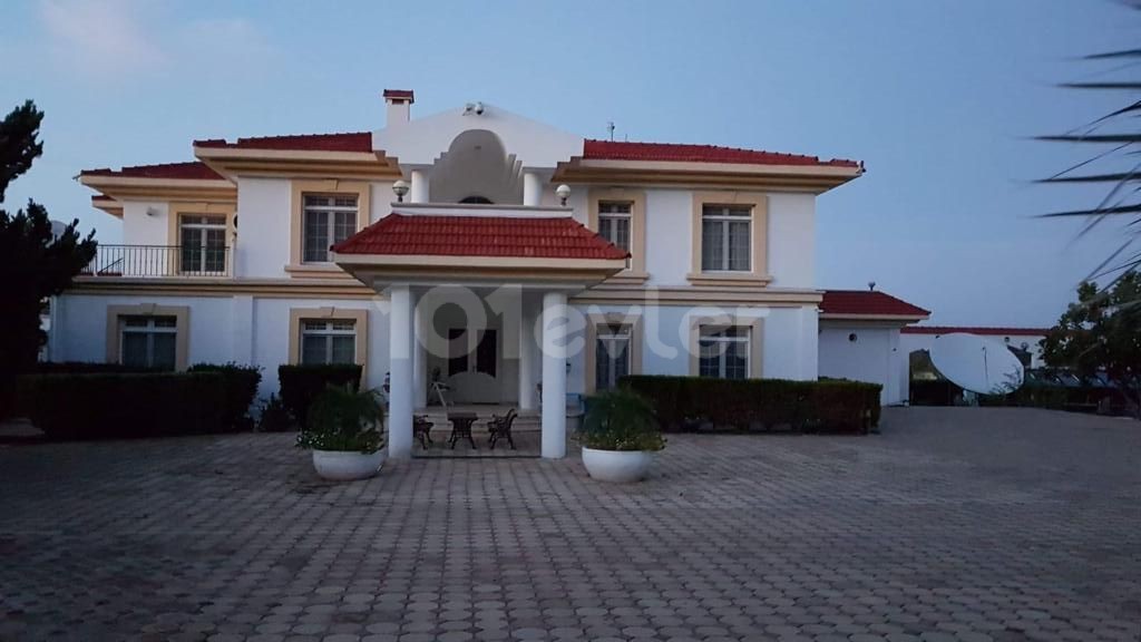 Villa for sale