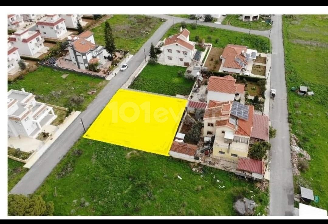 Land for sale 400 meters from the sea in the center of Iskele