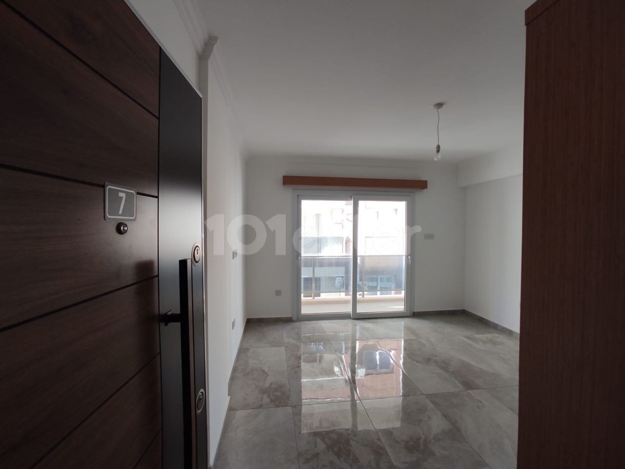 2+1 Luxury Apartment Walking Distance to the Sea
