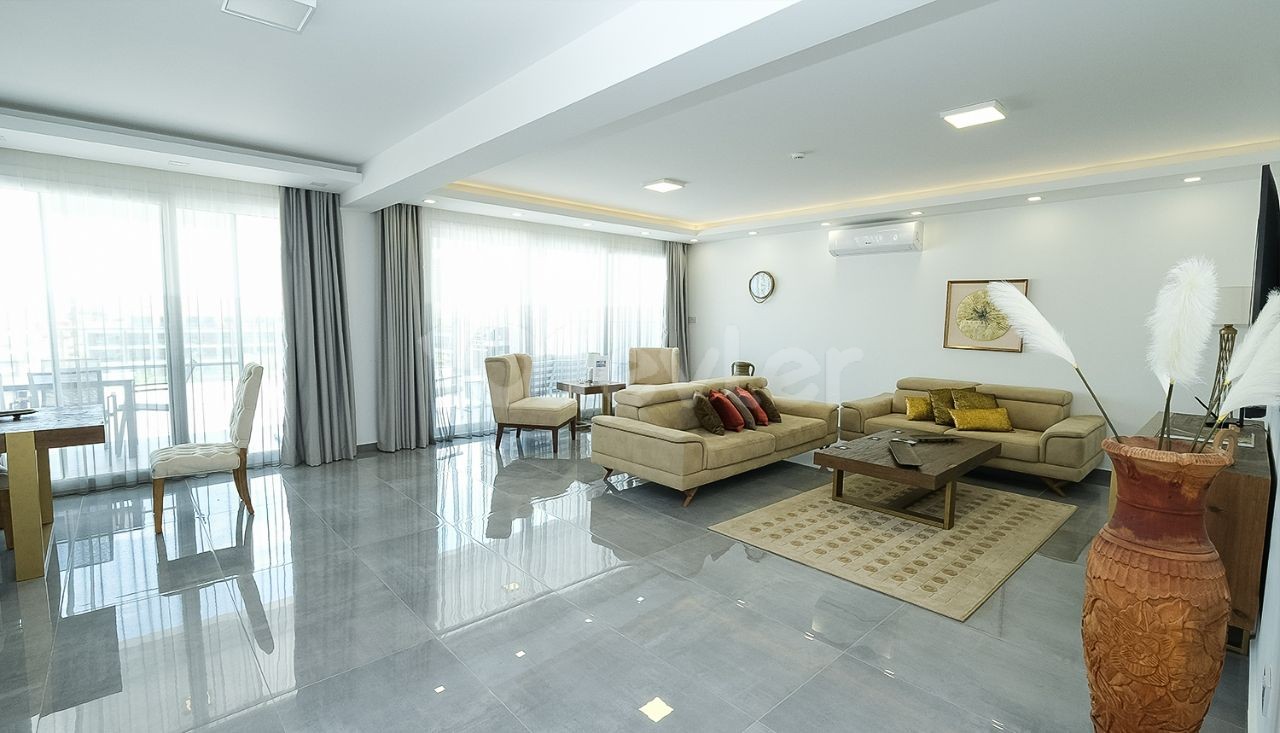 SAHİBİNDEN 305 m²  PENTHOUSE Courtyard Holiday Resort içerisinde - Fiyat ve detaylar için iletişime geçiniz...