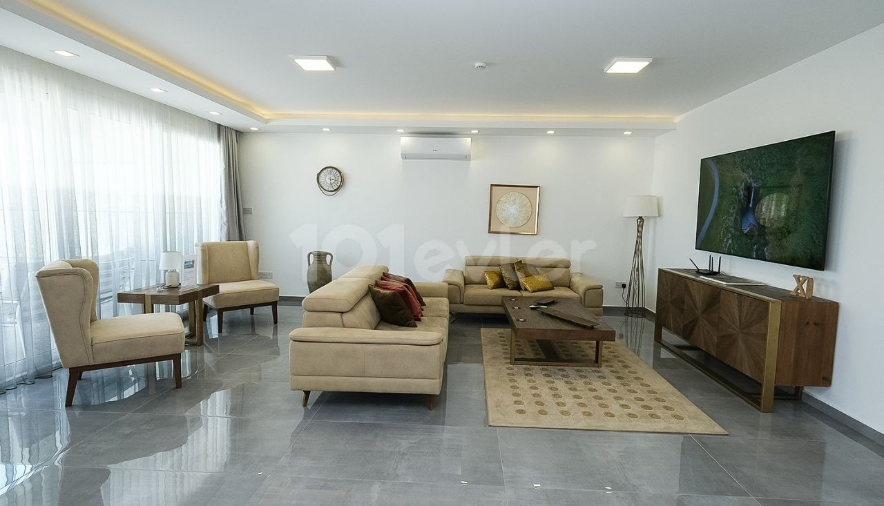 SAHİBİNDEN 305 m²  PENTHOUSE Courtyard Holiday Resort içerisinde - Fiyat ve detaylar için iletişime geçiniz...