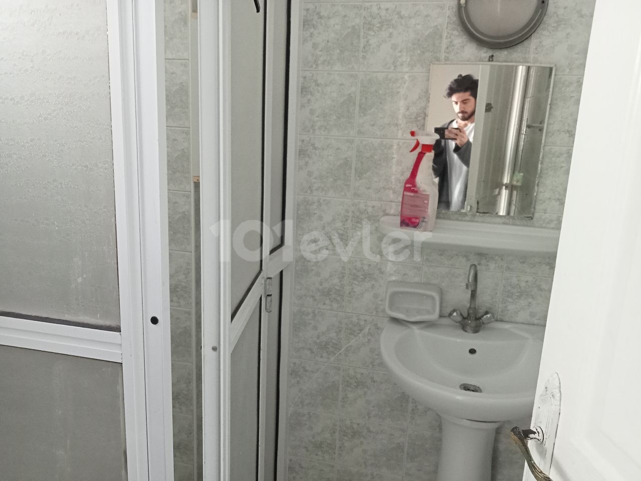 Royal Tutar'a özel: üniversitesi önü 1+1 kiralık daire 