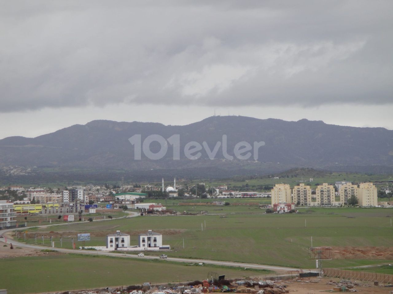 Royal Tutar'a özel teklifler : casear resort'te taşınmaya hazır 1+1 eşyalı daire