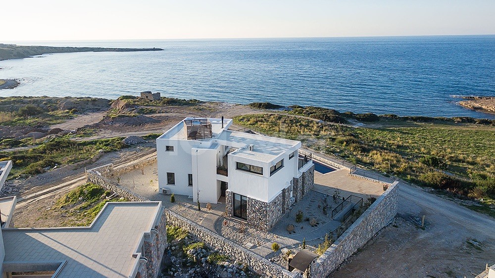 ULTRA-LUXURIÖSE 3+1-VILLA ZUM VERKAUF IN GIRNE BAHÇELİ, NULL ZUM MEER!!