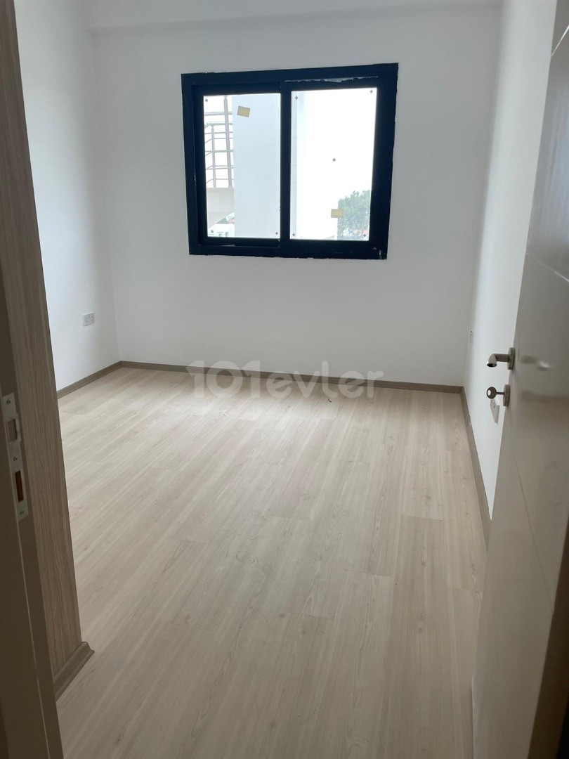 2+1 ZERO FLAT FOR SALE IN KYRENIA LAPTA WALKING DISTANCE TO THE SEA!!