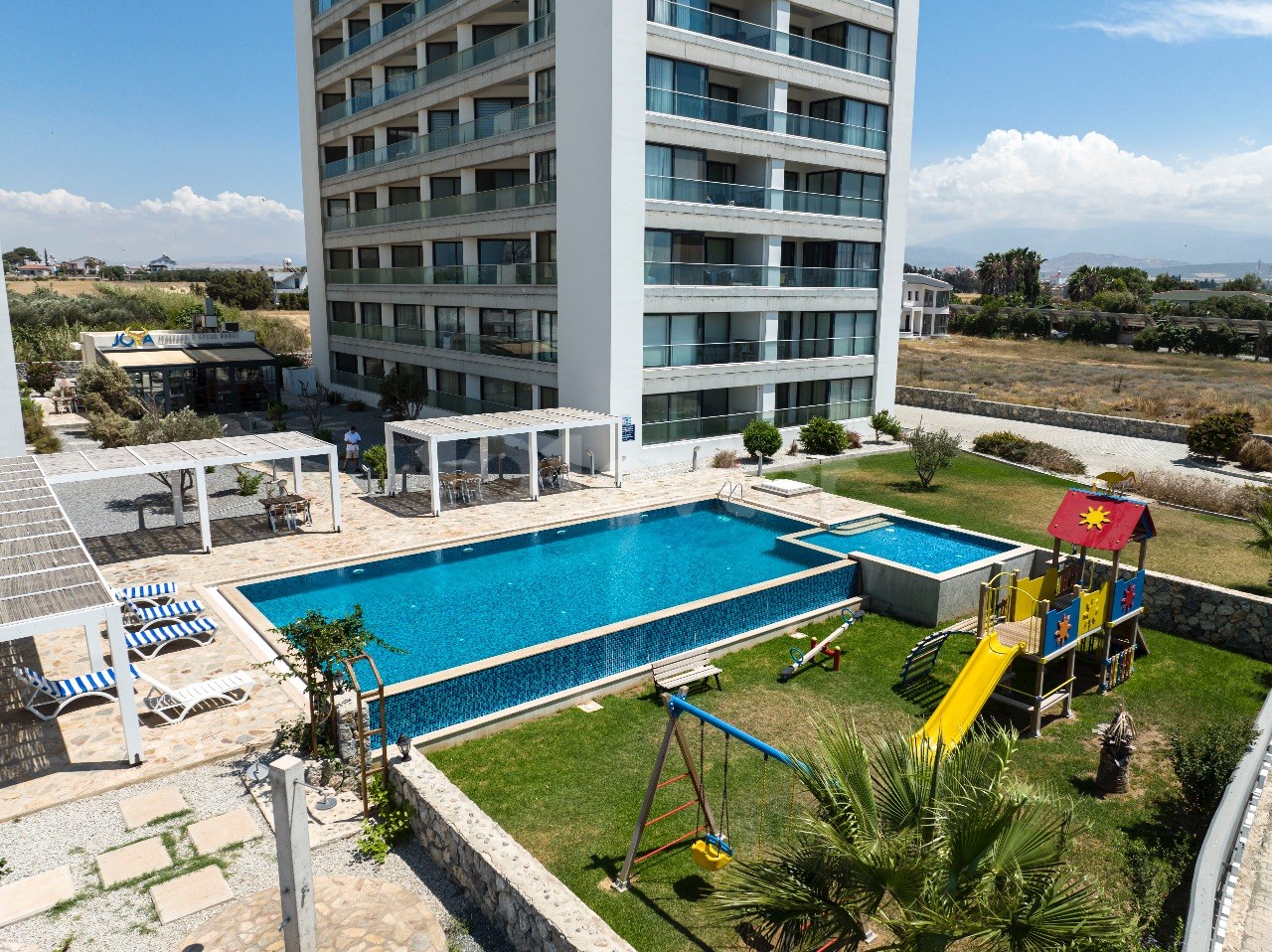 SPASS HABEN ODER ZUHÖREN WOLLEN; IN DIESEN WOHNUNGEN ERWARTEN SIE FRIEDLICHE NATUR UND LEBEN IM MEER!! ULTRA-LUXURIÖSE DUPLEX-PENTHOUSE-WOHNUNGEN ZUM VERKAUF IN LEFKE GAZİVEREN!!