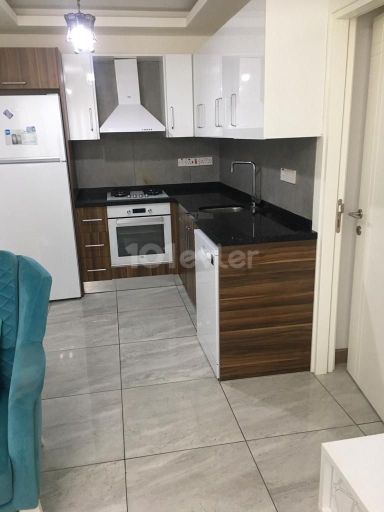 KYRENIA-PENTHOUSE MIT 3 SCHLAFZIMMERN UND 2 BÄDERN