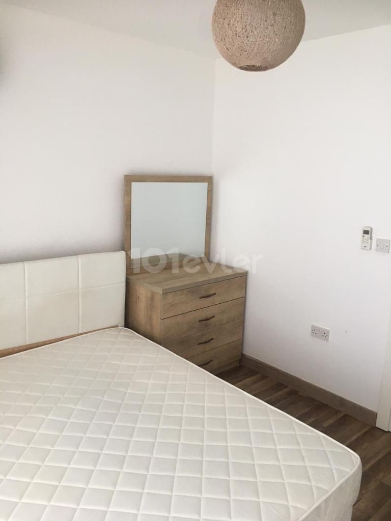 KYRENIA-PENTHOUSE MIT 3 SCHLAFZIMMERN UND 2 BÄDERN