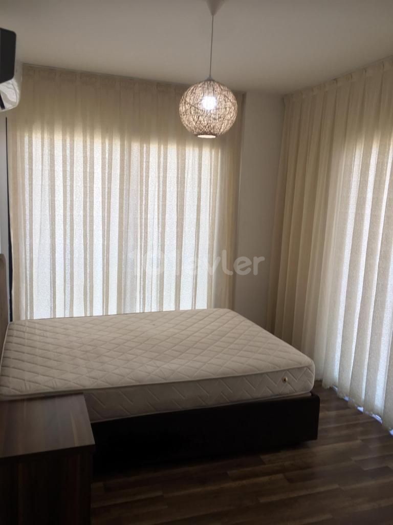 KYRENIA-PENTHOUSE MIT 3 SCHLAFZIMMERN UND 2 BÄDERN