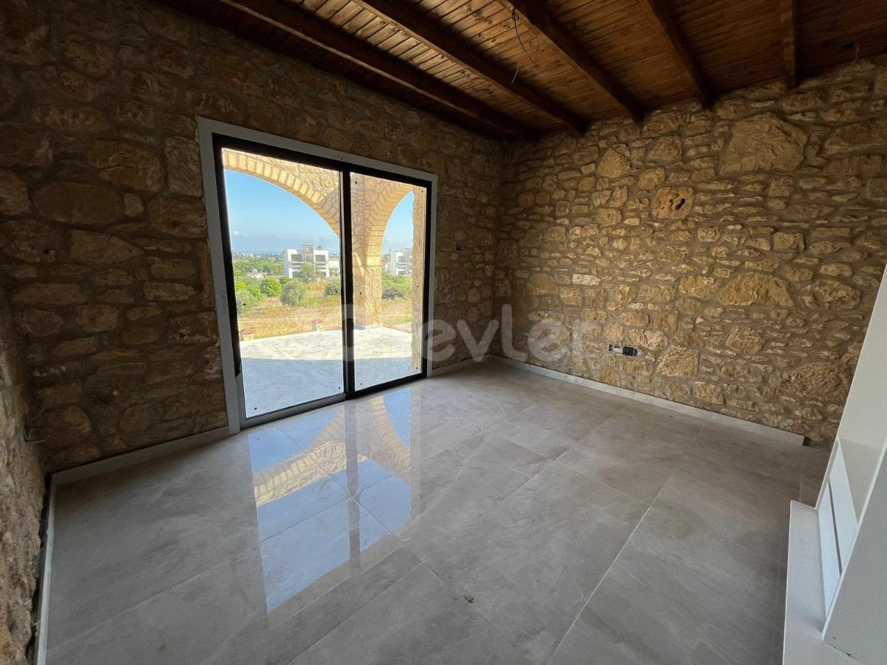 ULTRA LUXURIOUS 4+2 STONE VILLA IN KYRENIA KARŞIYAKA!!