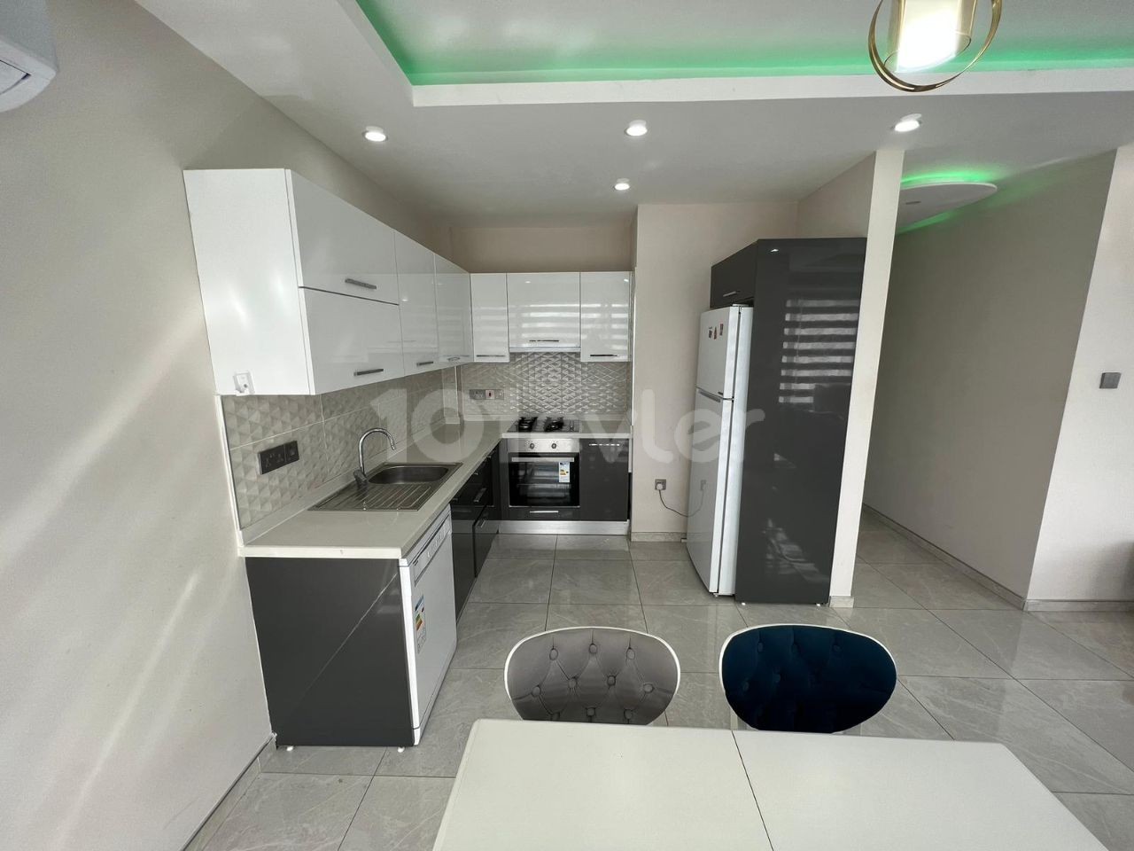 Ultra modern, beautifully furnished 2+1 in the heart of kyrenia