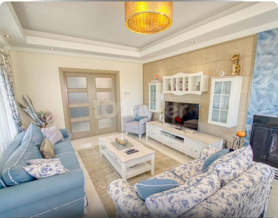 FULLY FURNISHED 4+1 VILLA WITH PRIVATE POOL FOR SALE IN GIRNE ALSANCAK